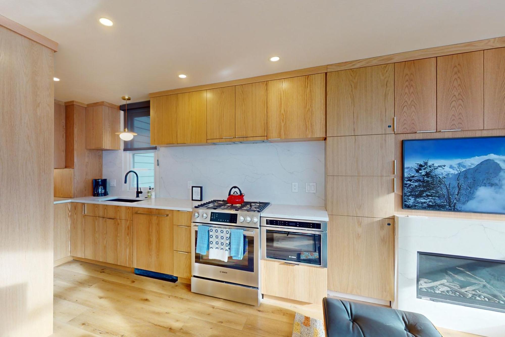 Pacific Ave West 615 - Mountain View Penthouse